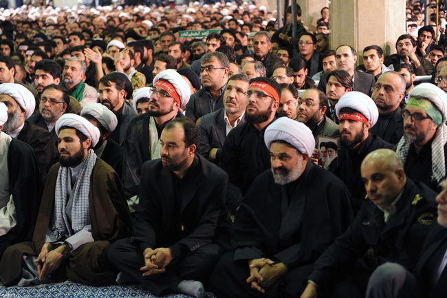 رهبر انقلاب اسلامی در جمع پر شور هزاران نفر از مردم قم