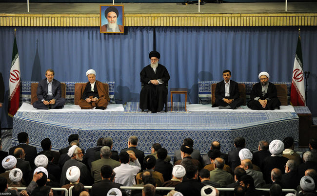 دیدار جمعی از مسئولان نظام و میهمانان کنفرانس وحدت اسلامی