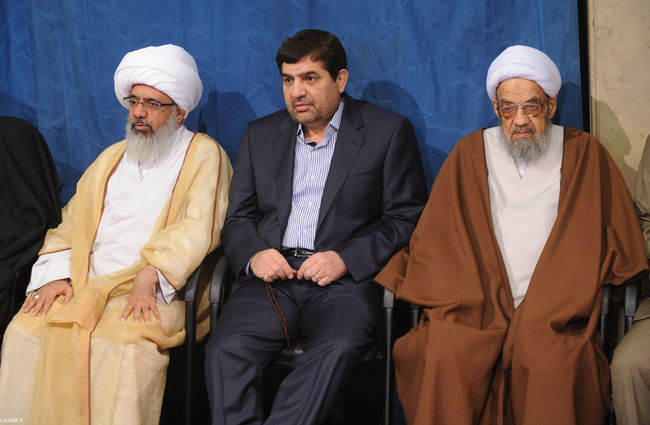 دیدار جمعی از مسئولان نظام و میهمانان کنفرانس وحدت اسلامی با مقام معظم رهبری