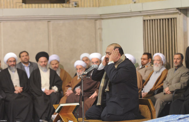 دیدار جمعی از مسئولان نظام و میهمانان کنفرانس وحدت اسلامی با مقام معظم رهبری
