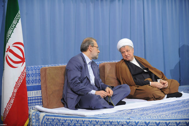 دیدار جمعی از مسئولان نظام و میهمانان کنفرانس وحدت اسلامی با مقام معظم رهبری