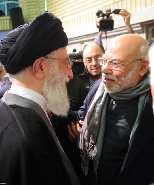 دیدار جمعی از مسئولان نظام و میهمانان کنفرانس وحدت اسلامی با مقام معظم رهبری