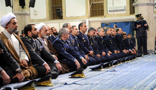 جمعی از فرماندهان و مسئولان نیروی هوایی ارتش