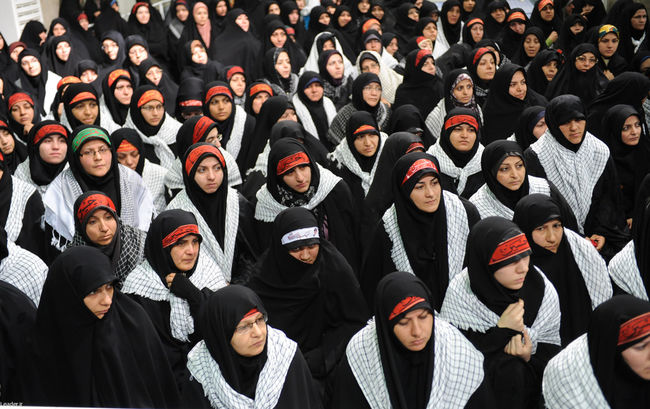 دیدار جمعی از فرماندهان ارتش و تعدادی از خانواده های ارتشیان با مقام معظم رهبری