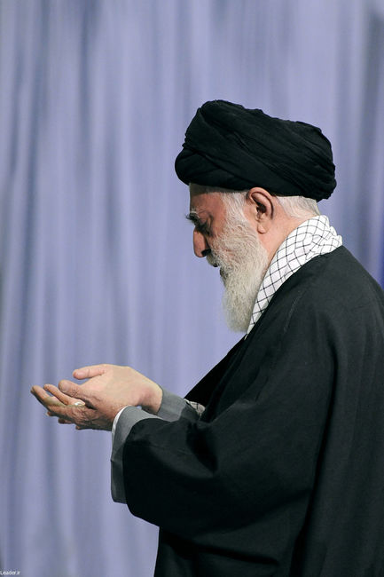 دیدار جمعی از فرماندهان ارتش و تعدادی از خانواده های ارتشیان با مقام معظم رهبری