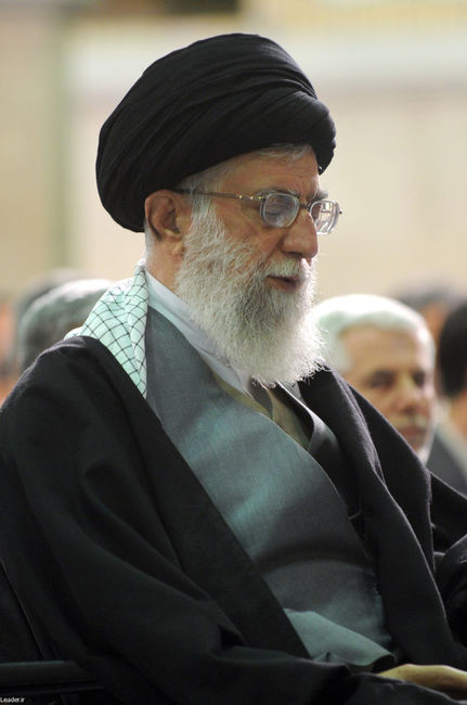 دیدار جمعی از فرماندهان ارتش و تعدادی از خانواده های ارتشیان با مقام معظم رهبری