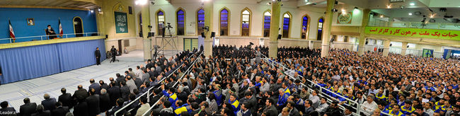 دیدار هزاران نفر از کارگران و فعالان بخش تولید کشور