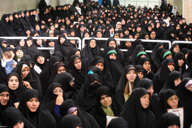 دیدار جمعی از شاعران و ذاکران اهل بیت(ع) با رهبر انقلاب