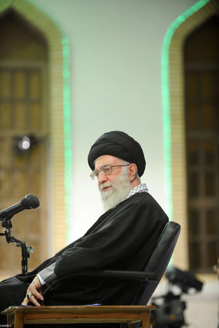 دیدار جمعی از شاعران و ذاکران اهل بیت(ع) با رهبر انقلاب