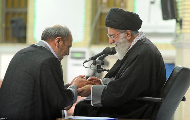 دیدار جمعی از شاعران و ذاکران اهل بیت(ع) با رهبر انقلاب