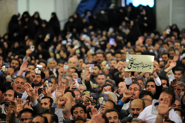  دیدار جمعی از معلمان سراسر کشور به مناسبت هفته بزرگداشت معلم با مقام معظم رهبری