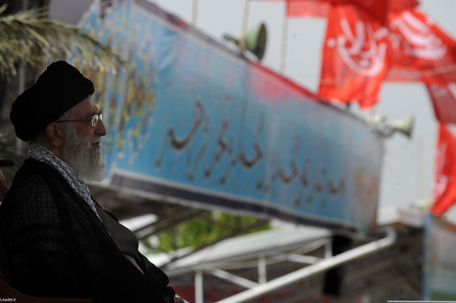 رهبر معظم انقلاب در  مراسم دانش آموختگی دانشجویان افسری و تربیت پاسدار دانشگاه امام حسین (ع)