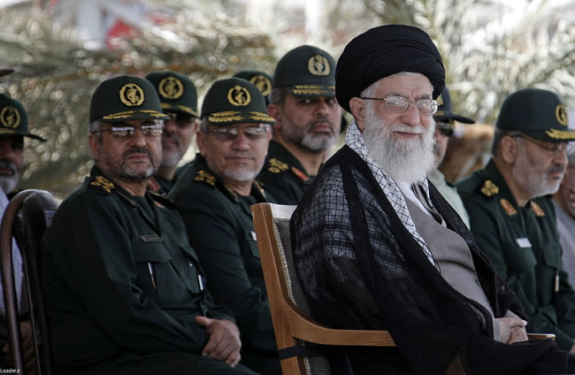 مراسم دانش آموختگی دانشجویان افسری و تربیت پاسدار دانشگاه امام حسین (ع)