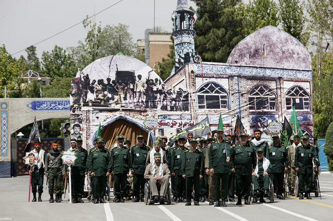 رهبر معظم انقلاب در  مراسم دانش آموختگی دانشجویان افسری و تربیت پاسدار دانشگاه امام حسین (ع)