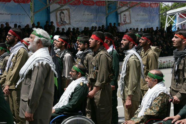 رهبر معظم انقلاب در  مراسم دانش آموختگی دانشجویان افسری و تربیت پاسدار دانشگاه امام حسین (ع)