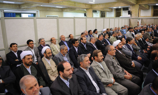 ديدار مسئولان نظام، سفيران و نمايندگان كشورهای اسلامی بمناسبت عید مبعث با مقام معظم رهبری
