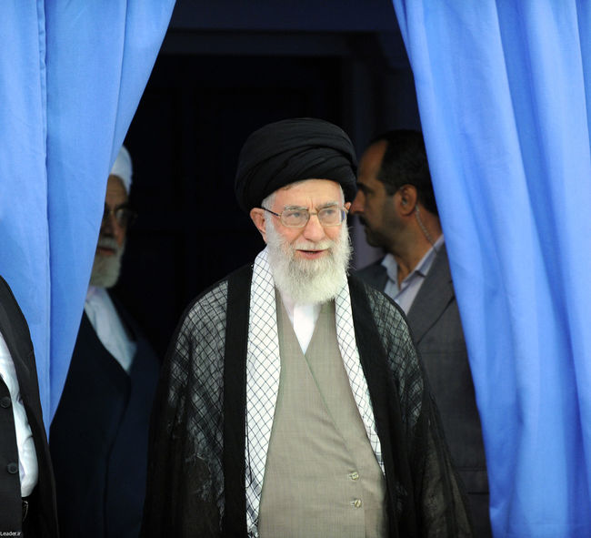  شرکت رهبر انقلاب اسلامی در یازدهمین دوره انتخابات ریاست جمهوری و چهارمین دوره شورای شهر روستا