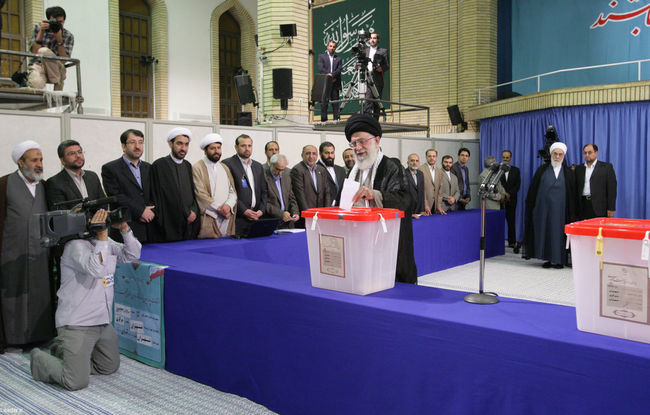  شرکت رهبر انقلاب اسلامی در یازدهمین دوره انتخابات ریاست جمهوری و چهارمین دوره شورای شهر روستا