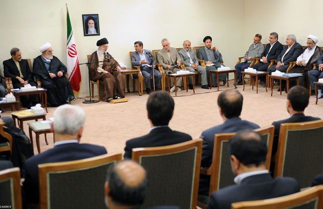 دیدار احمدی نژاد و اعضای هیئت دولت با مقام معظم رهبری