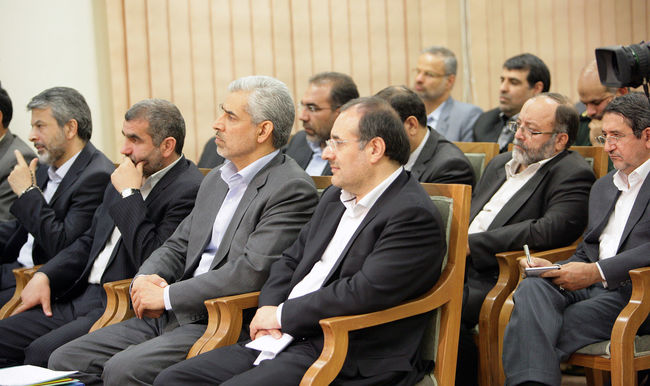 دیدار احمدی نژاد و اعضای هیئت دولت با مقام معظم رهبری