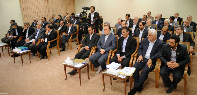 دیدار احمدی نژاد و اعضای هیئت دولت با مقام معظم رهبری