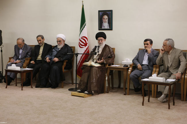 دیدار احمدی نژاد و اعضای هیئت دولت با مقام معظم رهبری