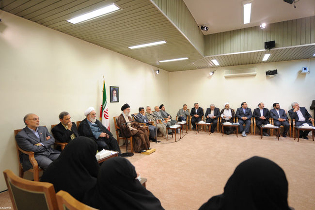 دیدار احمدی نژاد و اعضای هیئت دولت با مقام معظم رهبری