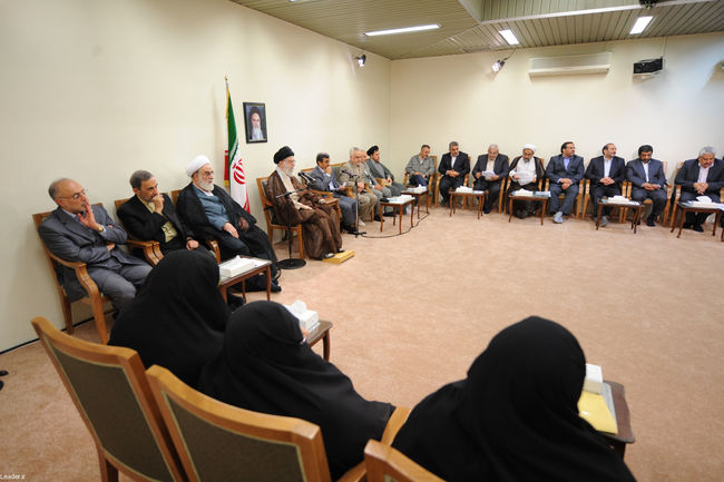 دیدار احمدی نژاد و اعضای هیئت دولت با مقام معظم رهبری