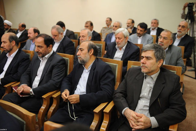 دیدار احمدی نژاد و اعضای هیئت دولت با مقام معظم رهبری