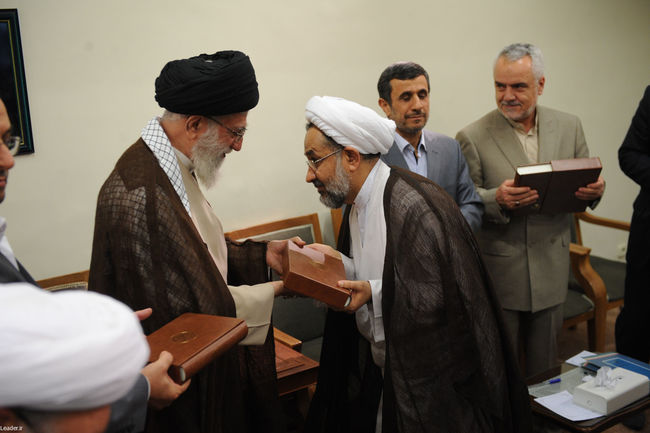 دیدار احمدی نژاد و اعضای هیئت دولت با مقام معظم رهبری