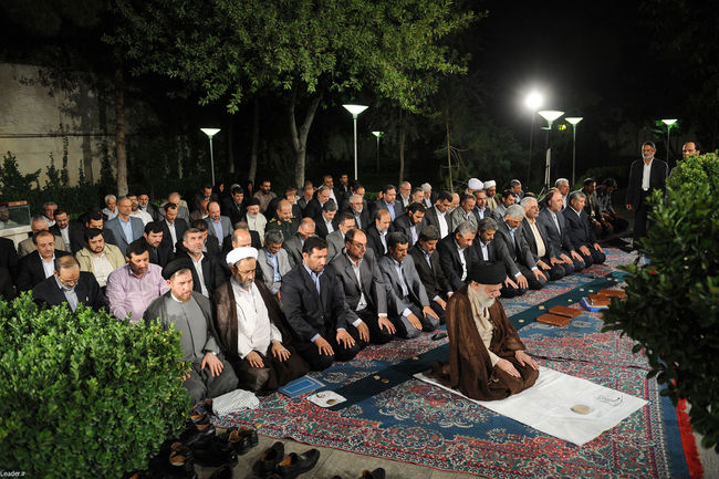 دیدار احمدی نژاد و اعضای هیئت دولت با مقام معظم رهبری