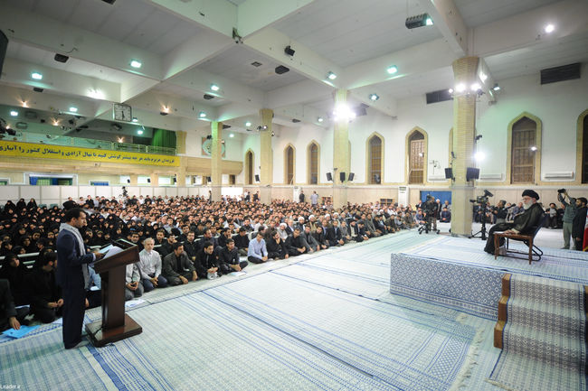 دیدار مقام معظم رهبری با دانشجویان