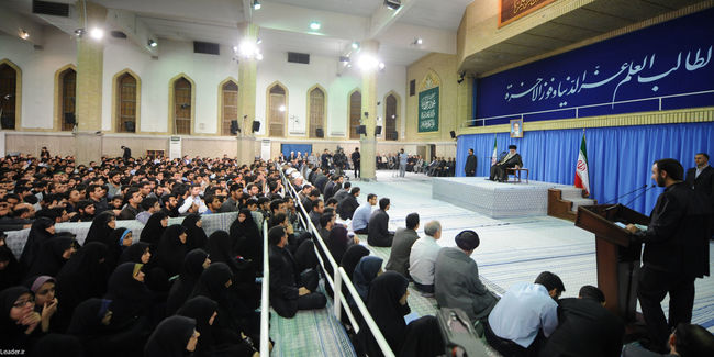 دیدار مقام معظم رهبری با دانشجویان