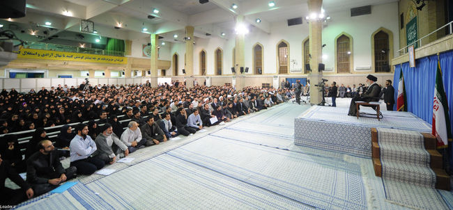 دیدار مقام معظم رهبری با دانشجویان