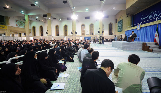 دیدار مقام معظم رهبری با دانشجویان