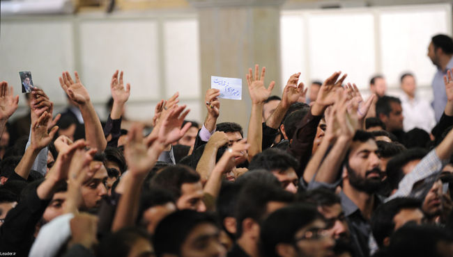 دیدار مقام معظم رهبری با دانشجویان