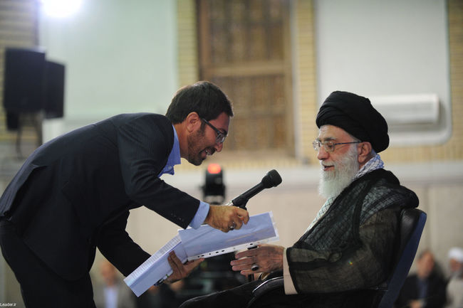 دیدار مقام معظم رهبری با دانشجویان