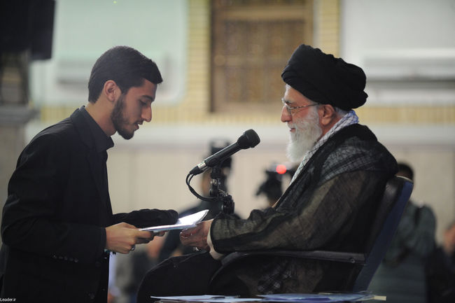 دیدار مقام معظم رهبری با دانشجویان