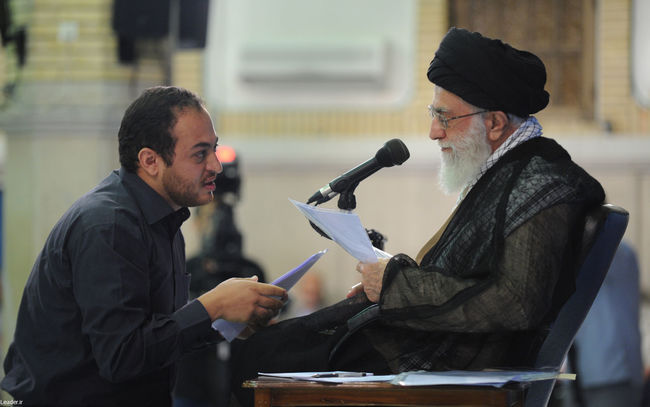 دیدار مقام معظم رهبری با دانشجویان