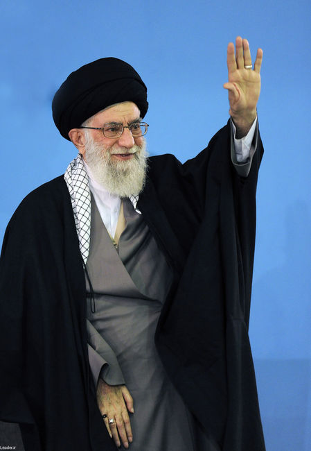 دیدار پرشور هزاران نفر از دانشجویان و دانش آموزان