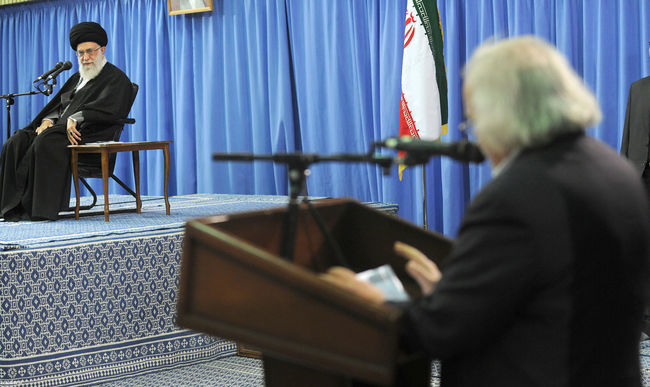 دیدار شاعران و مداحان اهل بیت عصمت و طهارت در روز ولادت حضرت زهرا(س)