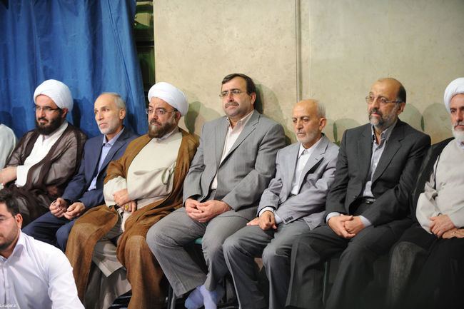رهبر معظم انقلاب در دیدار هزاران نفر از معلمان سراسر کشور