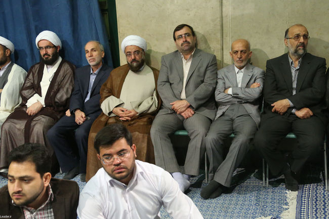 رهبر معظم انقلاب در دیدار هزاران نفر از معلمان سراسر کشور