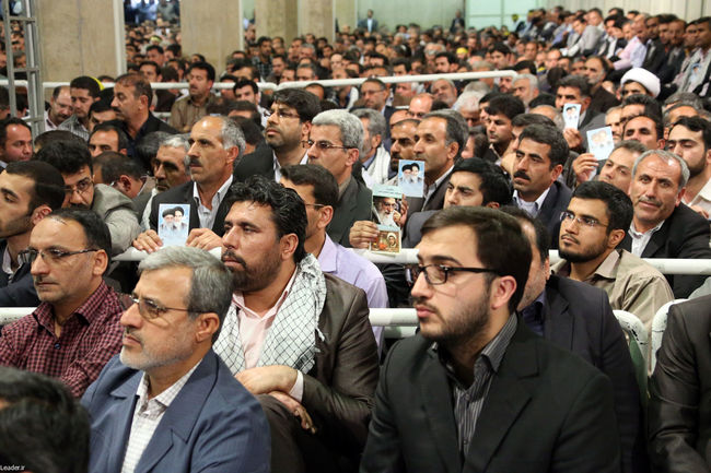 رهبر معظم انقلاب در دیدار هزاران نفر از معلمان سراسر کشور