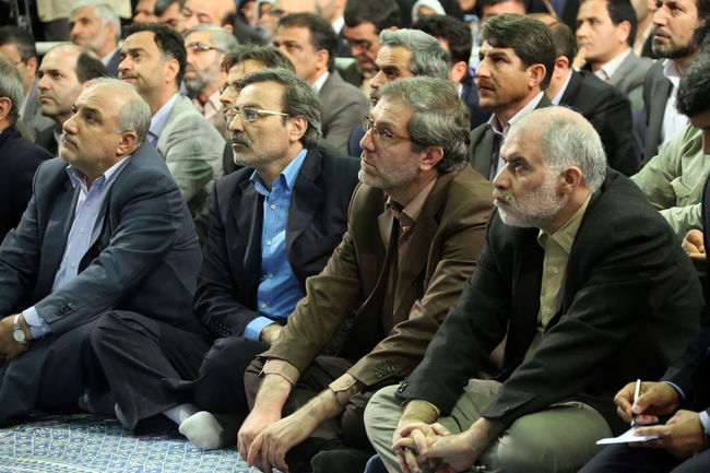 رهبر معظم انقلاب در دیدار هزاران نفر از معلمان سراسر کشور