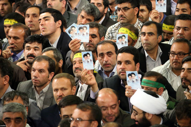 رهبر معظم انقلاب در دیدار هزاران نفر از معلمان سراسر کشور