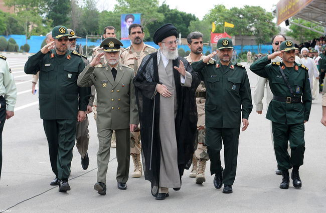مراسم دانش آموختگی دانشجویان افسری و تربیت پاسداری دانشگاه امام حسین (ع)