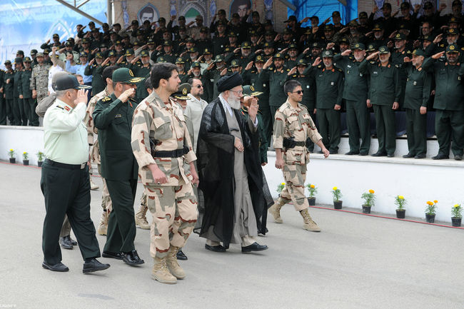 مراسم دانش آموختگی دانشجویان افسری و تربیت پاسداری دانشگاه امام حسین (ع)