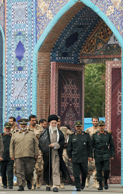 مراسم دانش آموختگی دانشجویان افسری و تربیت پاسداری دانشگاه امام حسین (ع)