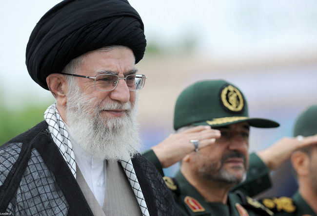 مراسم دانش آموختگی دانشجویان افسری و تربیت پاسداری دانشگاه امام حسین (ع)
